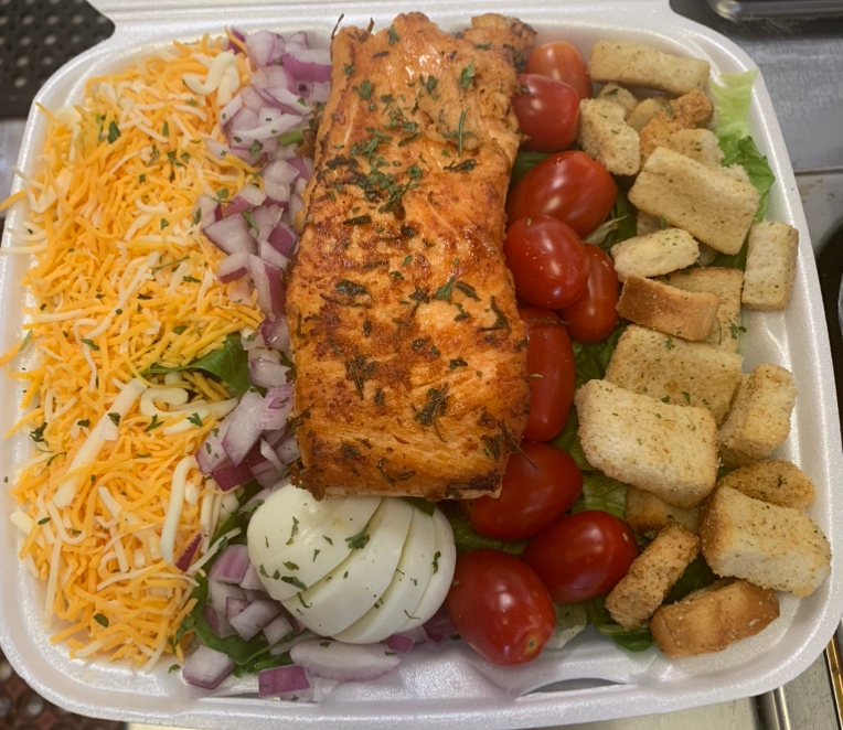 Grilled Salmon Salad